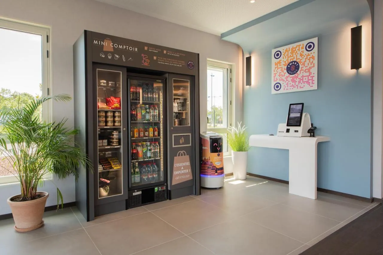 Campanile Smart Lyon Est - Eurexpo Bron Aviation Hotel Saint-Priest  France